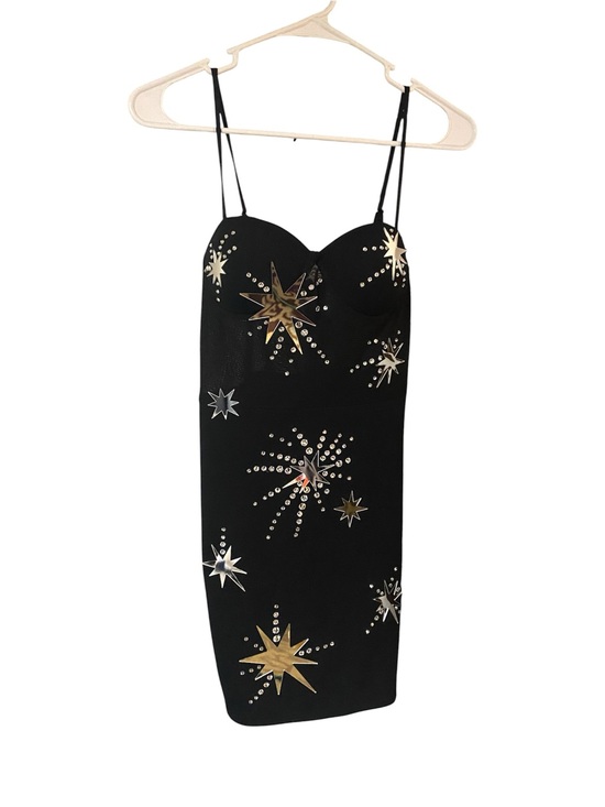 Dresses & Skirts - Form fitting dress